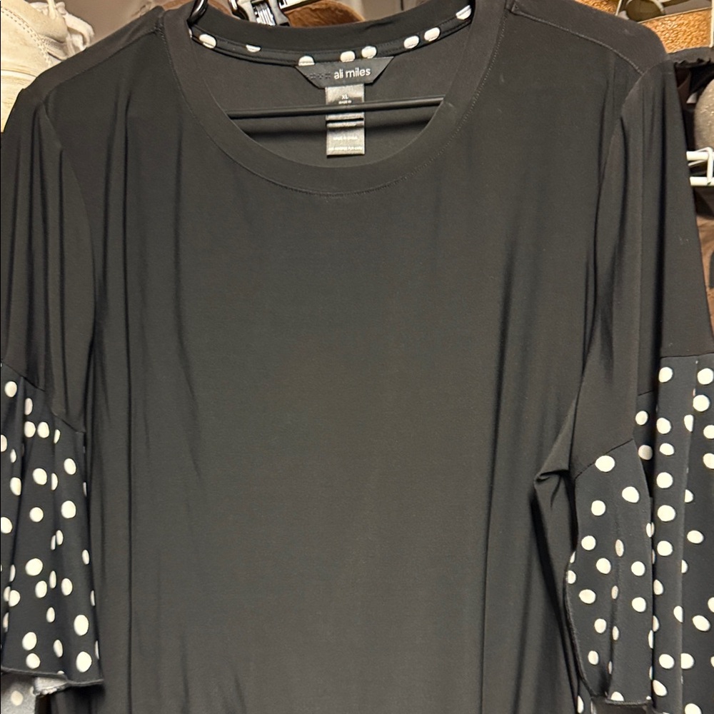 Black Polka Dot Sleeve Top